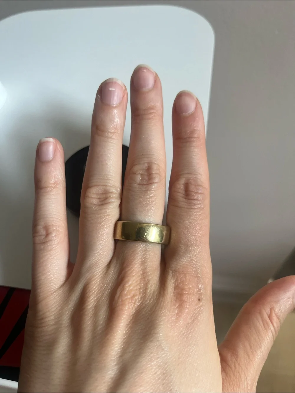 Oura ring 3 with charger